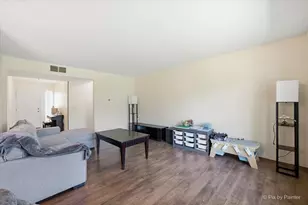 23W222 Westchester Ct, Glen Ellyn, IL 60137 - Photo 7