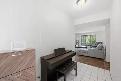 23W222 Westchester Court, Glen Ellyn, IL 60137 - Photo 5