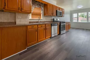 5920 S Merrimac Ave, Chicago, IL 60638 - Photo 7
