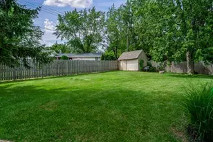 3803 Hemlock Ct, Rockford, IL 61107 - Photo 9