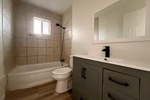 416 College Ave, Dekalb, IL 60115 - Photo 9