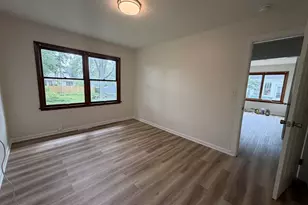 416 College Ave, Dekalb, IL 60115 - Photo 7