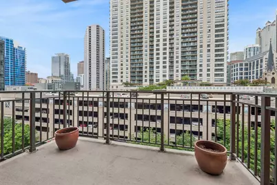 33 W Huron Street #606, Chicago, IL 60654 - Photo 15