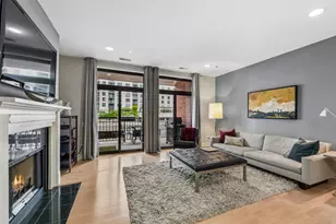 33 W Huron St, Chicago, IL 60654 - Photo 9