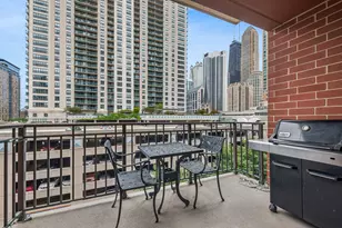 33 W Huron St, Chicago, IL 60654 - Photo 13