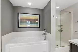 33 W Huron St, Chicago, IL 60654 - Photo 19