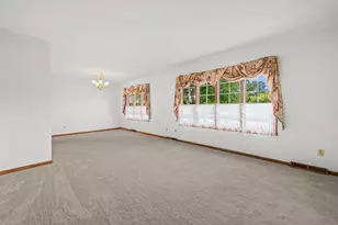 667 Westport Dr, Rockton, IL 61072 - Photo 5