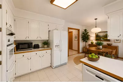 525 E High Street, Sycamore, IL 60178 - Photo 19