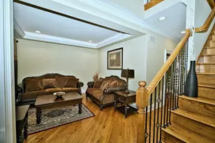 5044 Coyle Ave, Skokie, IL 60077 - Photo 9