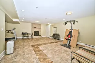 5044 Coyle Ave, Skokie, IL 60077 - Photo 49