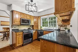 43W683 Hawkeye Dr, Elburn, IL 60119 - Photo 9