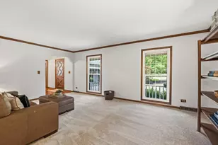 43W683 Hawkeye Dr, Elburn, IL 60119 - Photo 5