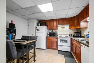 3223 W Parkway Dr, Northbrook, IL 60062 - Photo 9