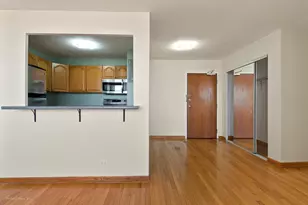 5740 N Sheridan Rd, Chicago, IL 60660 - Photo 9