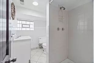 3239 N Osceola Ave, Chicago, IL 60634 - Photo 15