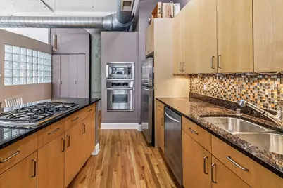 130 S Canal Street #215, Chicago, IL 60606 - Photo 9