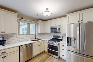 5150 Winona Ln, Gurnee, IL 60031 - Photo 7