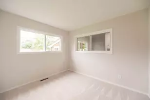 307 Laurie Dr, Lockport, IL 60441 - Photo 9