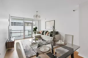123 S Green St, Chicago, IL 60607 - Photo 3