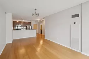 123 S Green St, Chicago, IL 60607 - Photo 5