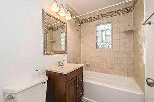 127 S Hawthorne Blvd, Mundelein, IL 60060 - Photo 15