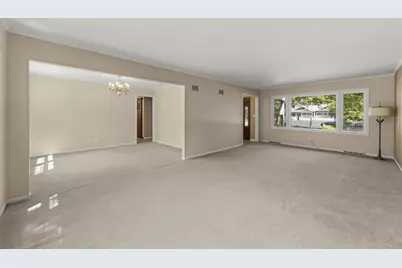 26W257 Blackhawk Drive, Wheaton, IL 60189 - Photo 5