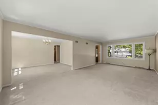 26W257 Blackhawk Dr, Wheaton, IL 60189 - Photo 5