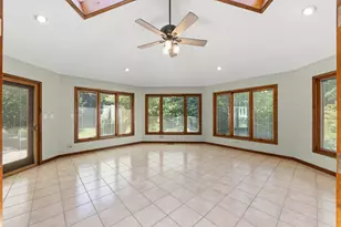 26W257 Blackhawk Dr, Wheaton, IL 60189 - Photo 13
