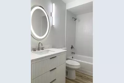 301 Lake Hinsdale Drive #209, Willowbrook, IL 60527 - Photo 15