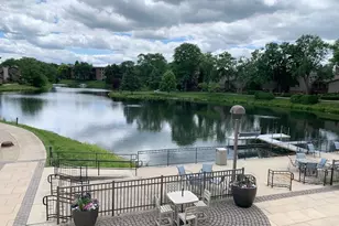 301 Lake Hinsdale Dr, Willowbrook, IL 60527 - Photo 25