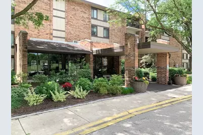 301 Lake Hinsdale Drive #209, Willowbrook, IL 60527 - Photo 1