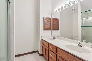 955 Heathrow Ln, Naperville, IL 60540 - Photo 25