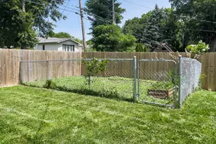 16 Woodruff Dr, Bloomington, IL 61701 - Photo 49