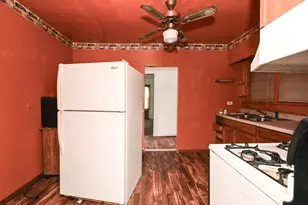 2710 30th St, Zion, IL 60099 - Photo 15