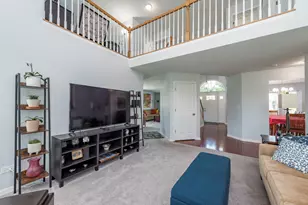 2901 Harrisburg Ct, Lindenhurst, IL 60046 - Photo 9