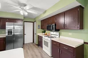 7617 W 158th Ct, Orland Park, IL 60462 - Photo 9