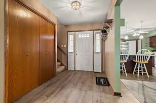 7617 W 158th Ct, Orland Park, IL 60462 - Photo 3