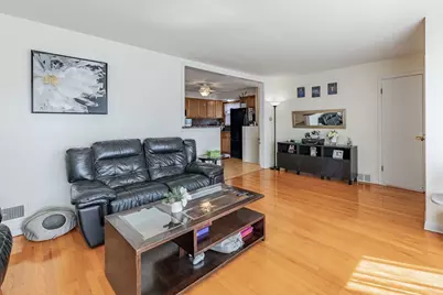 5817 S Mulligan Avenue, Chicago, IL 60638 - Photo 5