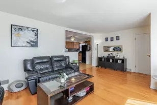 5817 S Mulligan Ave, Chicago, IL 60638 - Photo 5