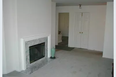 960 Shoreline Road #897, Lake Barrington, IL 60010 - Photo 7