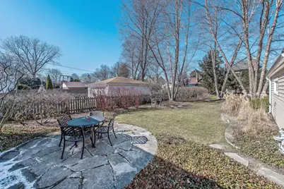 2322 Birchwood Avenue, Wilmette, IL 60091 - Photo 15