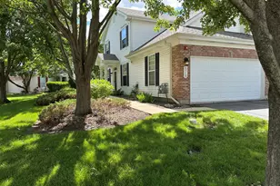 878 Stuarts Dr, Saint Charles, IL 60174 - Photo 1