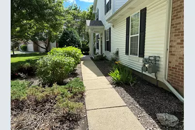 878 Stuarts Drive #878, Saint Charles, IL 60174 - Photo 3