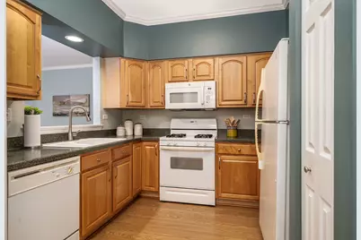 878 Stuarts Drive #878, Saint Charles, IL 60174 - Photo 7