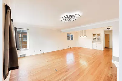 7810 Kilbourn Avenue, Skokie, IL 60076 - Photo 3