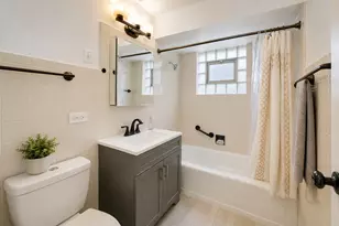 7810 Kilbourn Ave, Skokie, IL 60076 - Photo 11