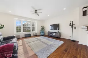 85 Marcel Ln, Schaumburg, IL 60194 - Photo 5