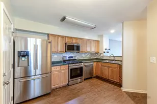 162 Fairfield Ln, Carol Stream, IL 60188 - Photo 11