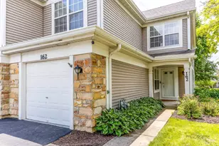 162 Fairfield Ln, Carol Stream, IL 60188 - Photo 1