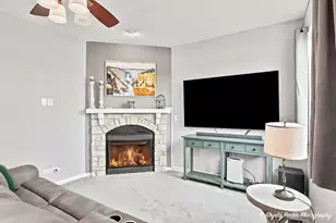757 Beethoven St, Volo, IL 60073 - Photo 5